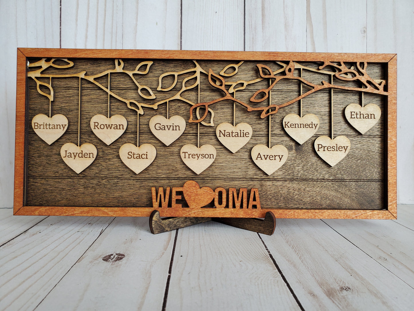 12 extra wooden hearts and gold pins for pushpin family tree